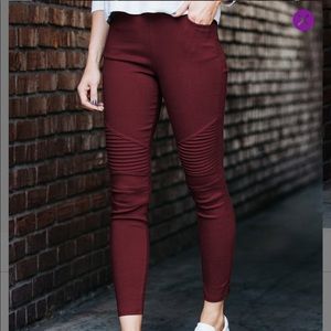 🛍2/$25 Amaryllis Moto Pocket Legging